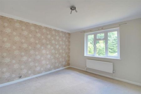 5 bedroom detached house to rent - Photo 3