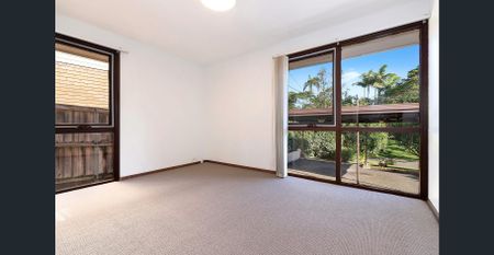 Neat home in a lovely & quiet location - Photo 5