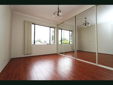 Renovated First-Floor Unit - Steps to Brighton Le Sands Beach - Photo 3