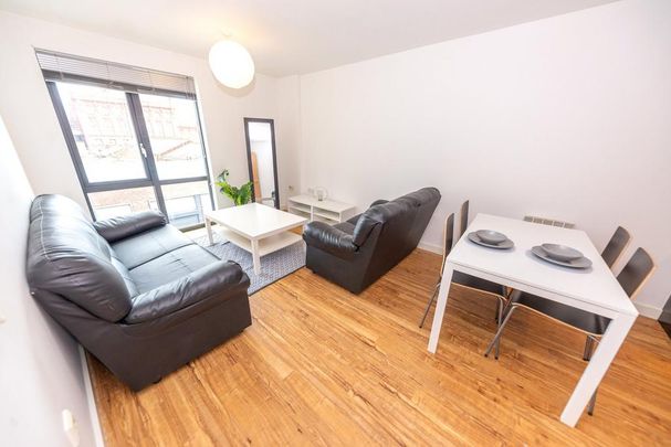 2 bedroom flat to rent - Photo 1