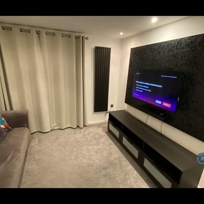 3 bedroom flat to rent - Photo 1