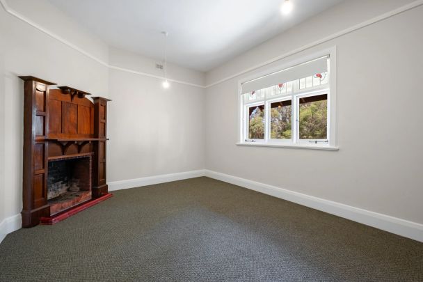 Timeless Country Elegance & Rural Living - Photo 1