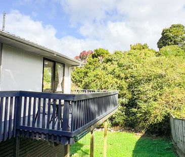 Sunny cozy home in Massey 5 minutes from motorway - Photo 2