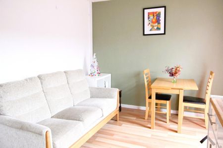 3 bedroom semi-detached house to rent - Photo 4