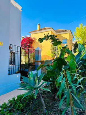 ADOSADA EN ALQUILER LARGA TEMPOPRADA | 2.700 €, 257 m² - Photo 1