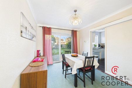 3 bedroom semi-detached house to rent - Photo 5