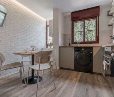 Room with private bathroom and air conditioning in Carabanchel - Photo 3