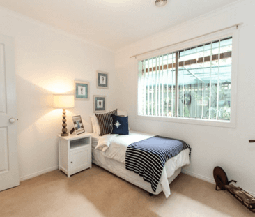 Comfortable, Light-Filled Home in a Quiet Rosebud Pocket - Photo 5