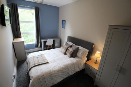 Cliff Road, Woodhouse, LS6 2ET, Leeds - Photo 3