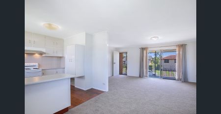 Spacious Family Home in Prime Boondall Location - Photo 3