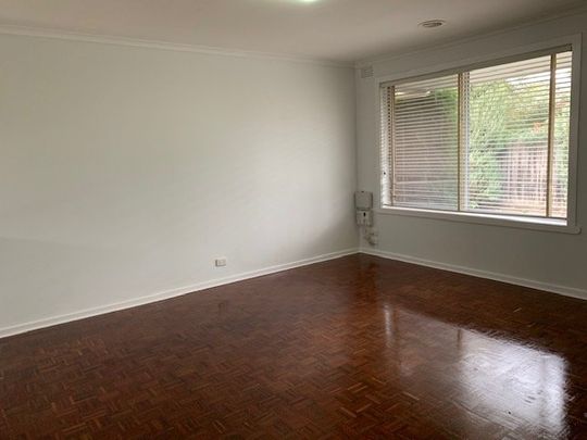 Two bedroom unit in prime location! - Photo 1