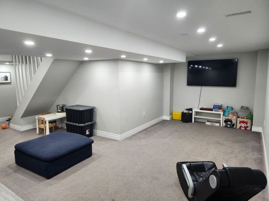For Lease - 2112 Glenhampton Road, Oakville, Ontario - Photo 1