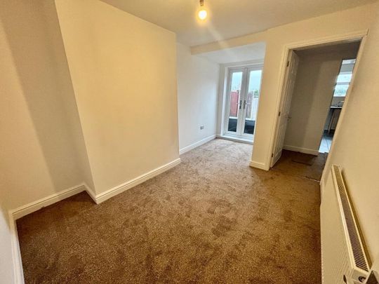 Dingle Lane, Winsford - Photo 1