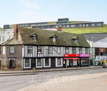 1 bedroom in a flat share to rent - Photo 3