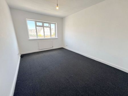 Watford Way, NW7, London - Photo 3