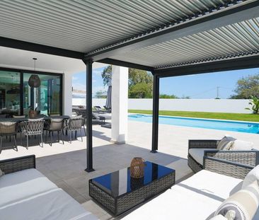 Luxury Villa for rent in Benahavís, Andalusia - Photo 4