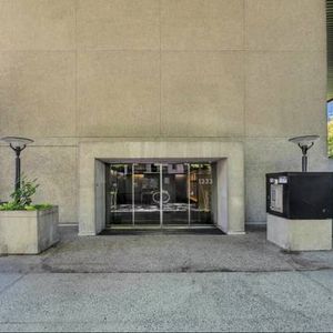 $2950/ 1br - 668ft2 - Coal Harbour: 1 Bedroom + Den Suite (Coal - Photo 2