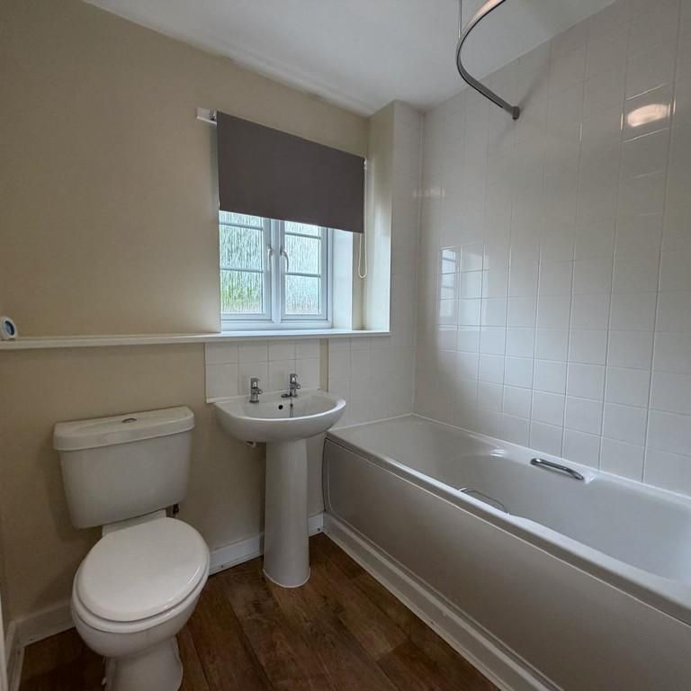 2 bedroom terraced house to rent - Photo 1