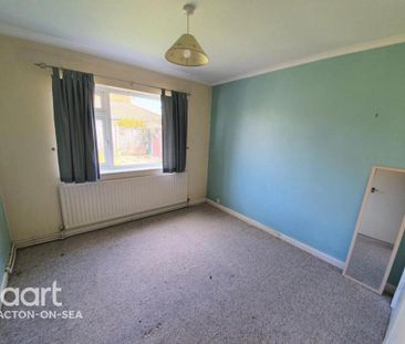 2 bedroom semi-detached bungalow to rent - Photo 6