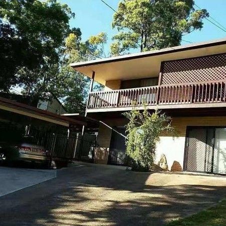 Dual living home in convenient location - Photo 1