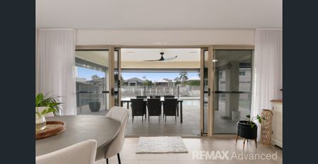 Waterfront Luxury on the Bongaree Canals - Photo 4