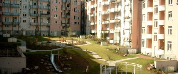 MODERNISIERTE Wohnung mit Balkon zum schönen Innenhof - Photo 1