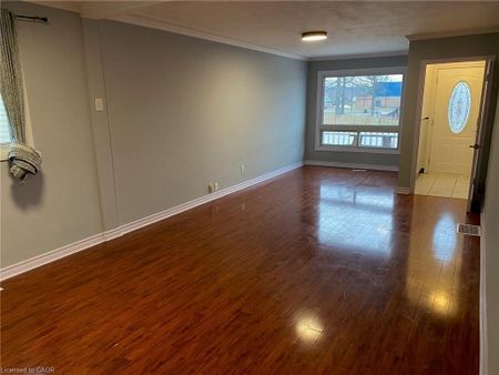 For Lease - 11 Parkdale Avenue Unit# Main, Hamilton, Ontario - Photo 3