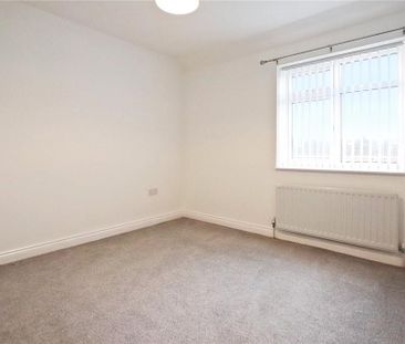 2 bedroom semi-detached house to rent - Photo 2