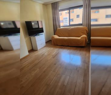 Room in a shared 1-bedroom apartment for rent in Legazpi - Foto 3