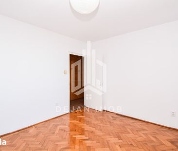 Apartament cu 3 camere | 67 mp | Zona Simeria - Fotografie 6
