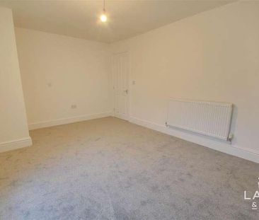 The Parade, CO14 - Photo 3