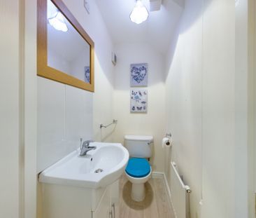 Court View, Stonehouse, Gloucestershire, GL10 - Photo 6