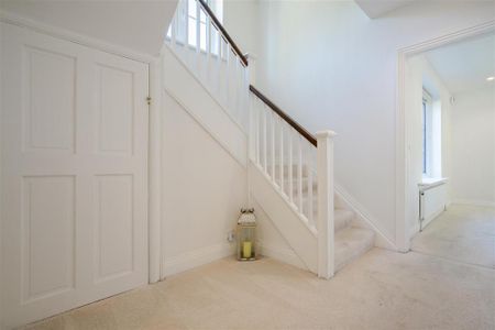 3 bedroom detached house to rent - Photo 3