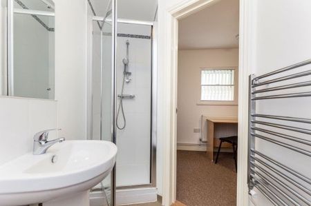 Guildhall Walk, Portsmouth - Photo 4