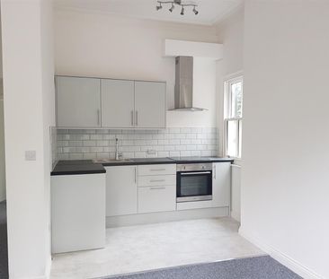 Saint Paul’s Square, Burton On Trent - Photo 4