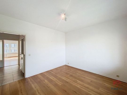 Appartement met 2 slaapkamers en parkeerplaats - Photo 1