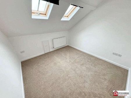 Charlesville Place, Neath, Neath Port Talbot, SA11 - Photo 2