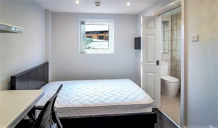 5 bedroom terraced house to rent - Photo 3