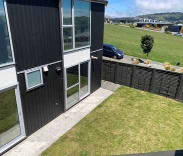 46 Tea Tree Lane, Woodridge - Photo 2