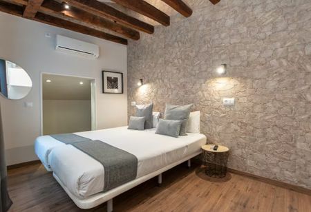 Calle de Nuestra Señora del Carmen, Madrid, Community of Madrid 28039 - Foto 2