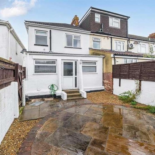 Whitworth Close, Gosport, PO12 - Photo 1