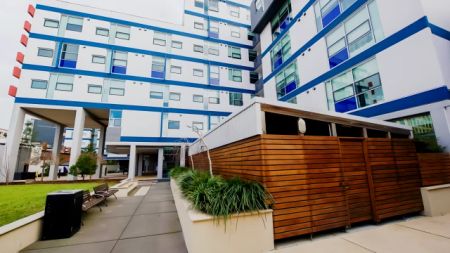 Two Bedroom Large - Photo 4