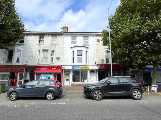 2 bedroom flat to rent - Photo 1