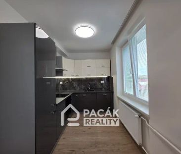 Pronájem nadstandardního bytu 3+1 se dvěma balkony a klimatizací v ... - Photo 5