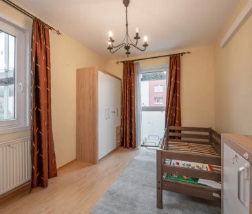 Gut geschnittene 4-Zimmer-Neubauwohnung mit großer Loggia - teilmöb... - Foto 3