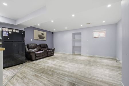 For Lease - 3 Radwell Crescent, Toronto, Ontario - Photo 3