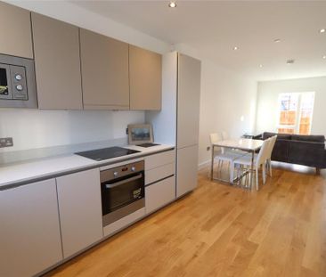 3 bedroom terraced house to rent - Photo 2