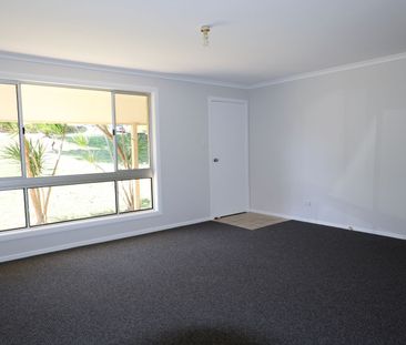 3 BEDROOM HOUSE IN GOONELLABAH - Photo 2