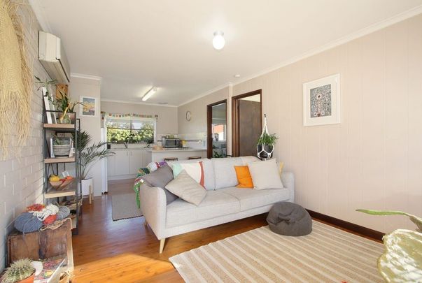 Low-Maintenance Living in a Prime East Albury Location - Photo 1