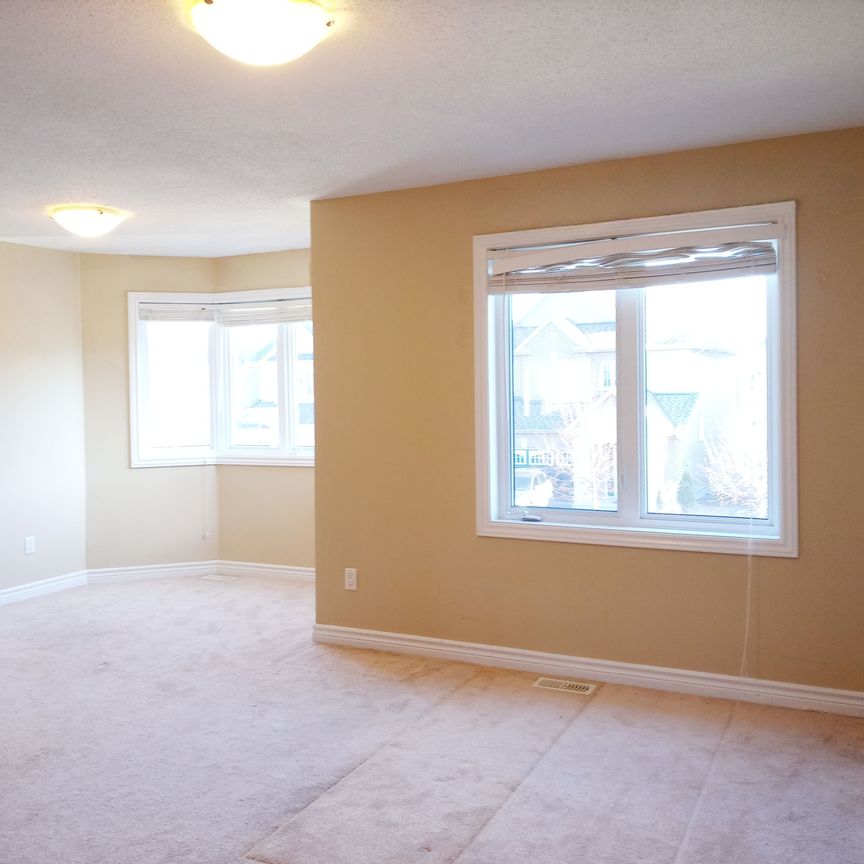 For Lease - 136 Piazza Circle, Barrhaven, Ontario - Photo 1